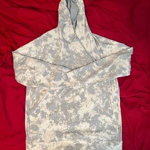 Lululemon sweatshirt